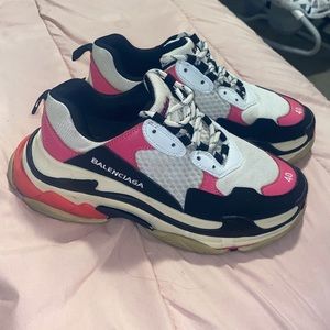 Balenciaga Triple s